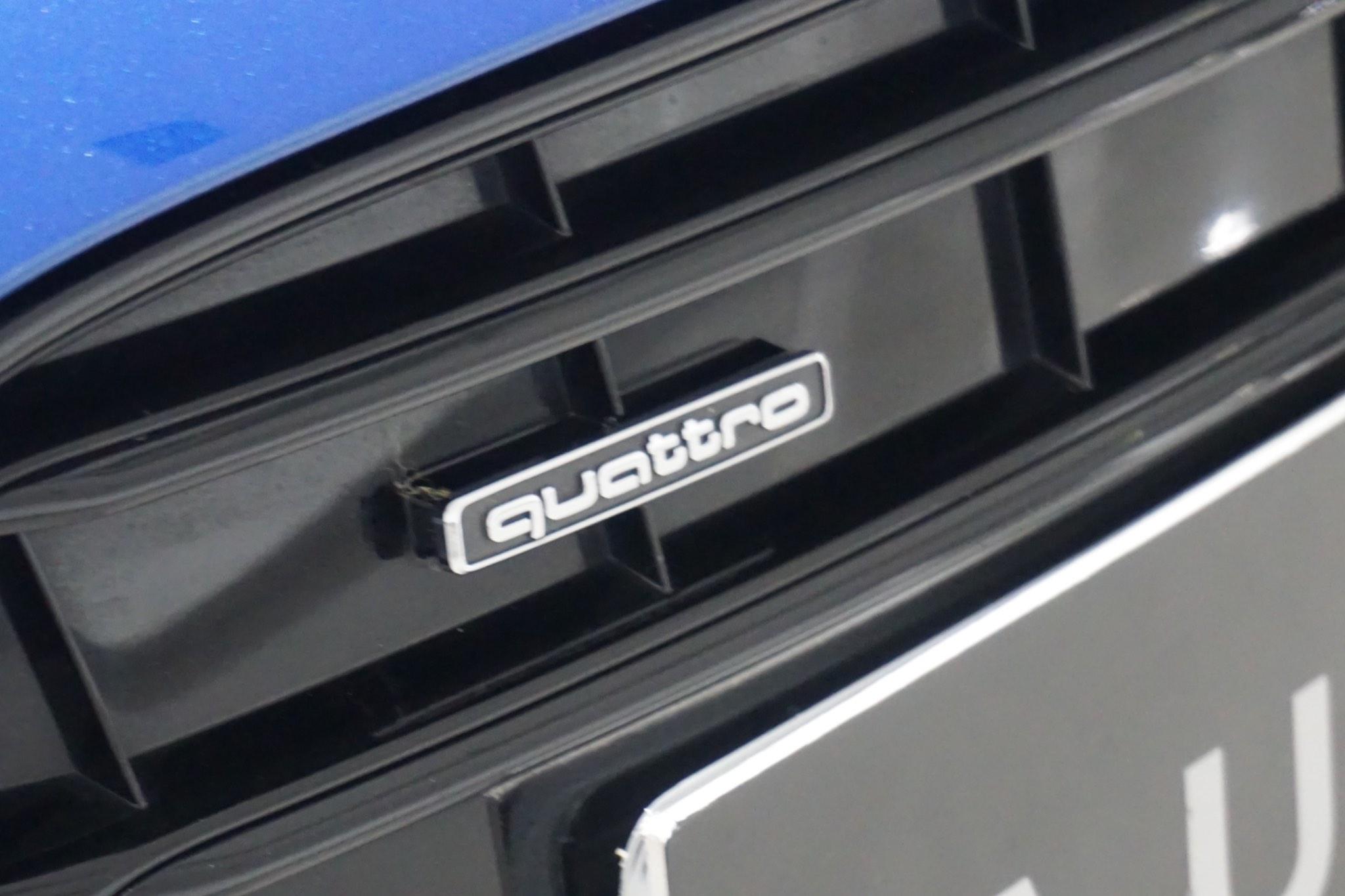 Audi R8 5.2 FSI V10 Spyder S Tronic quattro Euro 5 2dr